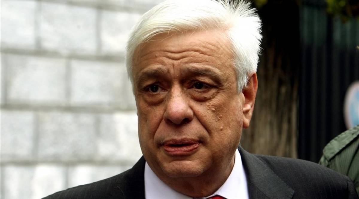 Ρουβίκωνας: Τρικάκια έξω από το σπίτι του Παυλόπουλου