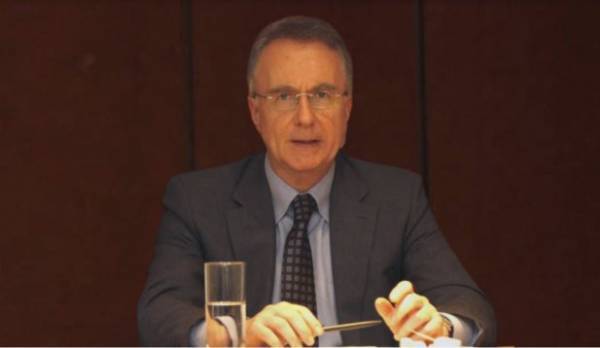 Σκουτέλης: «Ναι» στην ελευθερία εμβολιασμένων για επιστροφή στην κανονικότητα
