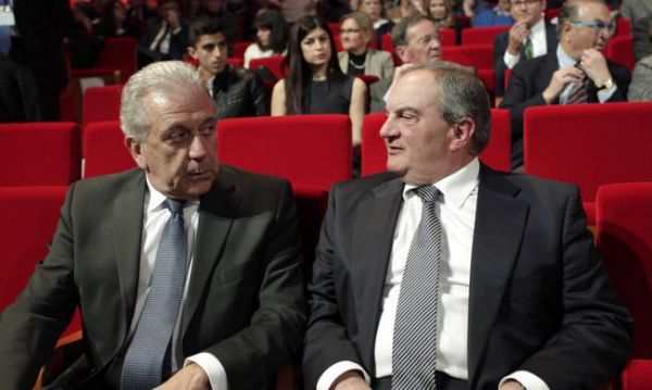 Το «παιχνίδι» ανάμεσα σε Καραμανλή – Αβραμόπουλο για τη Novartis