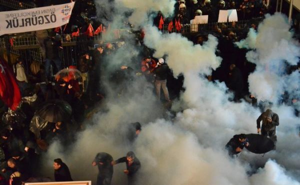 Ε.Ε.: Η Τουρκία να σεβαστεί την ελευθερία του Τύπου