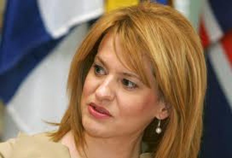 Κατηγορεί για ξεπούλημα της χώρας τον Σαμαρά η Τζάκρη