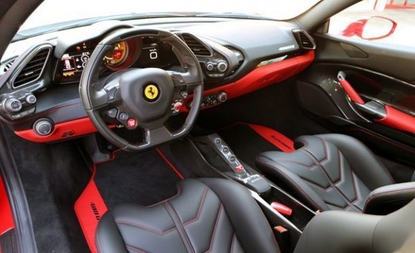 Η Ferrari εισέρχεται στο χρηματιστήριο