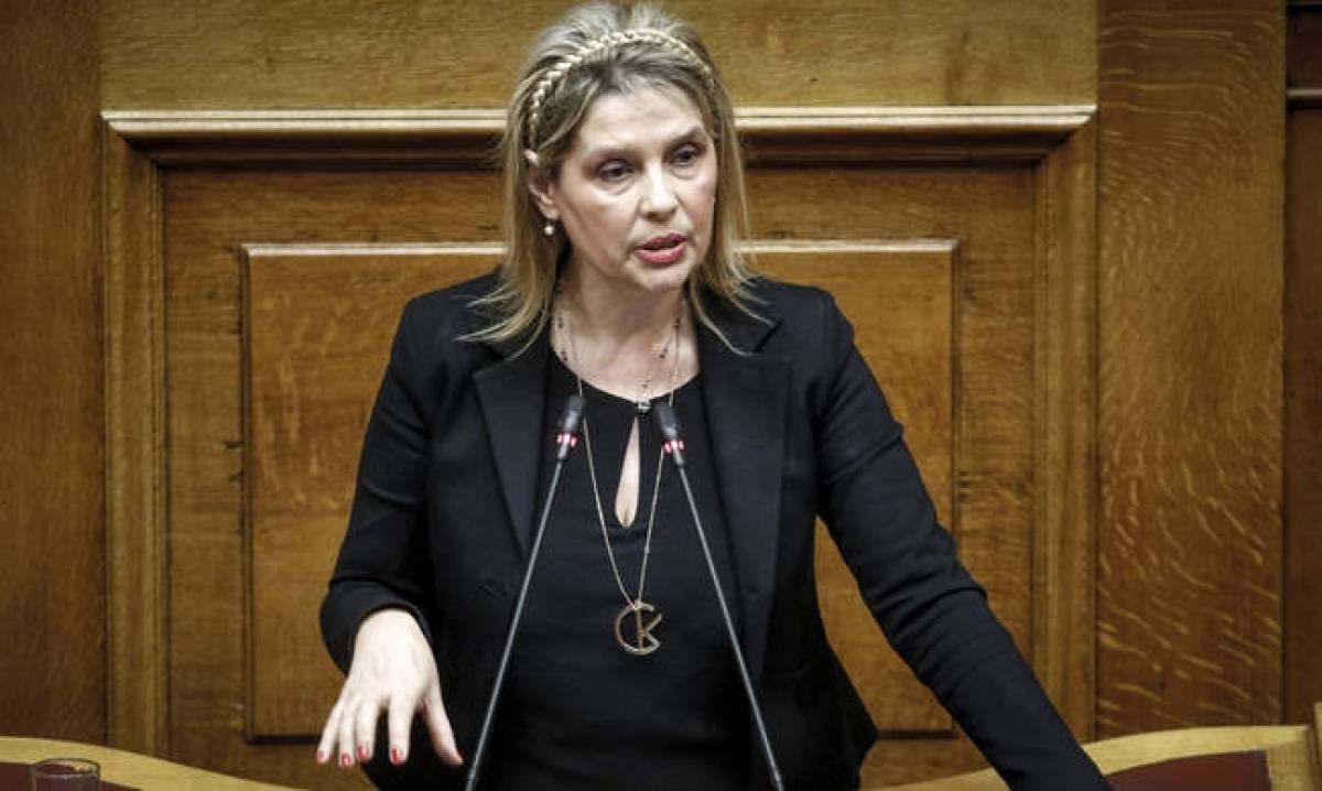 Δέσμευση Παπακώστα για απομάκρυνση των μικροπωλητών από την ΑΣΟΕΕ