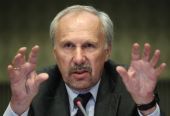Καταστροφή για την Ελλάδα το Grexit, λέει ο Novotny