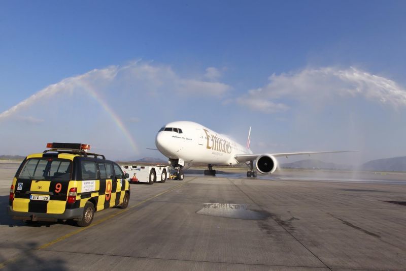 Emirates: Εγκαινίασε νέα πτήση προς Νέα Υόρκη μέσω Αθήνας