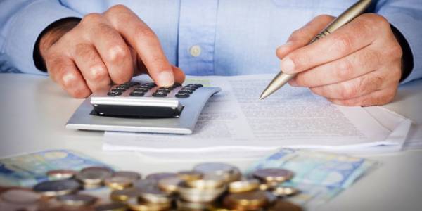 Πρωτογενές έλλειμμα 18,2 δισ. το 2020-Συγκρατήθηκαν τα έσοδα Δεκεμβρίου