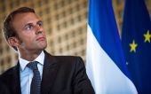 Γαλλία: Kερδίζει έδαφος ο Μακρόν και στον πρώτο γύρο