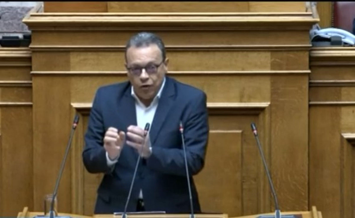 Φάμελλος: Ο Μητσοτάκης καταπατά το Σύνταγμα για οικονομικά συμφέροντα λίγων
