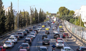 Έξοδος Πάσχα: Αυξημένη η κίνηση σε εθνικές οδούς και λιμάνια
