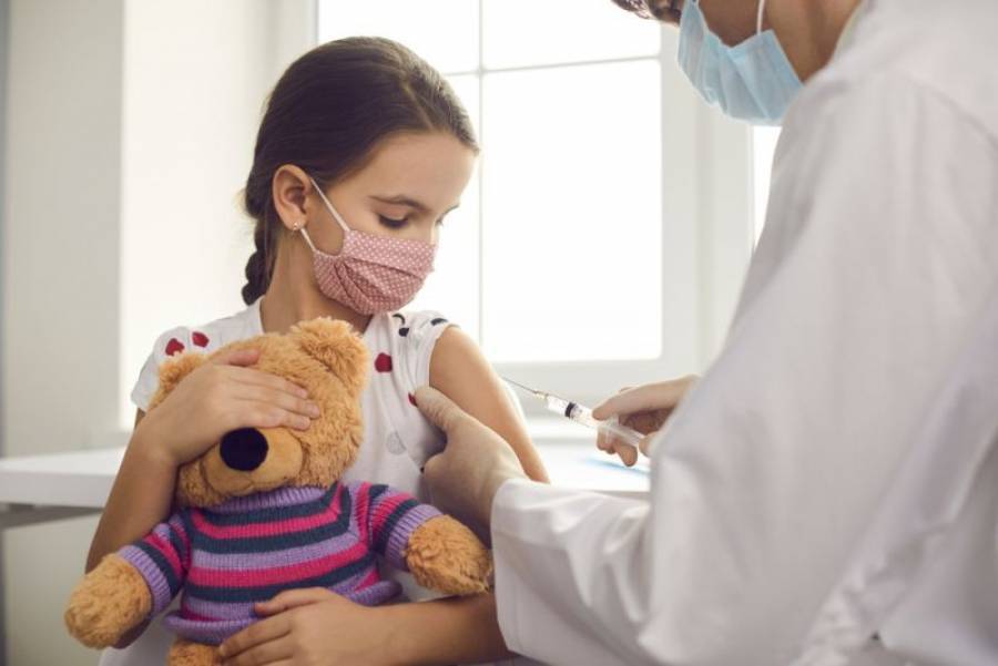 Ιταλία: Ξεκινά στις 16 Δεκεμβρίου ο εμβολιασμός παιδιών 5-11 ετών