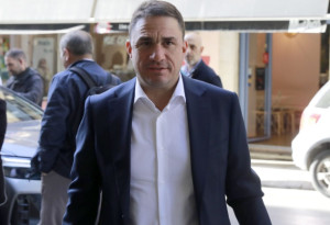 Κόντρα κυβέρνησης-ΠΑΣΟΚ για τον Τριαντόπουλο