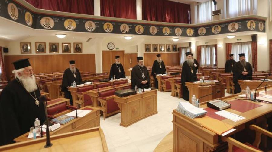 Ιερά Σύνοδος: Συστήνει την ελεύθερη επιλογή του εμβολιασμού