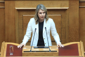 Αποστολάκη: Στη Βουλή το ζήτημα της απουσίας στήριξης των οικογενειών των θυμάτων και εγκαυματιών του Ματιού