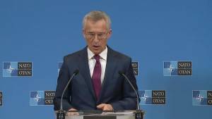 ΝΑΤΟ: Έλεγχο των όπλων τεχνητής νοημοσύνης ζητά ο Στόλτενμπεργκ