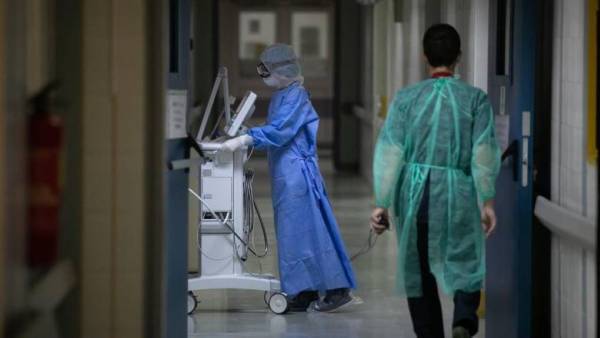 Κορονοϊός-Ελλάδα: Ρεκόρ με 21.657 νέα κρούσματα- 60 θάνατοι, 635 διασωληνωμένοι