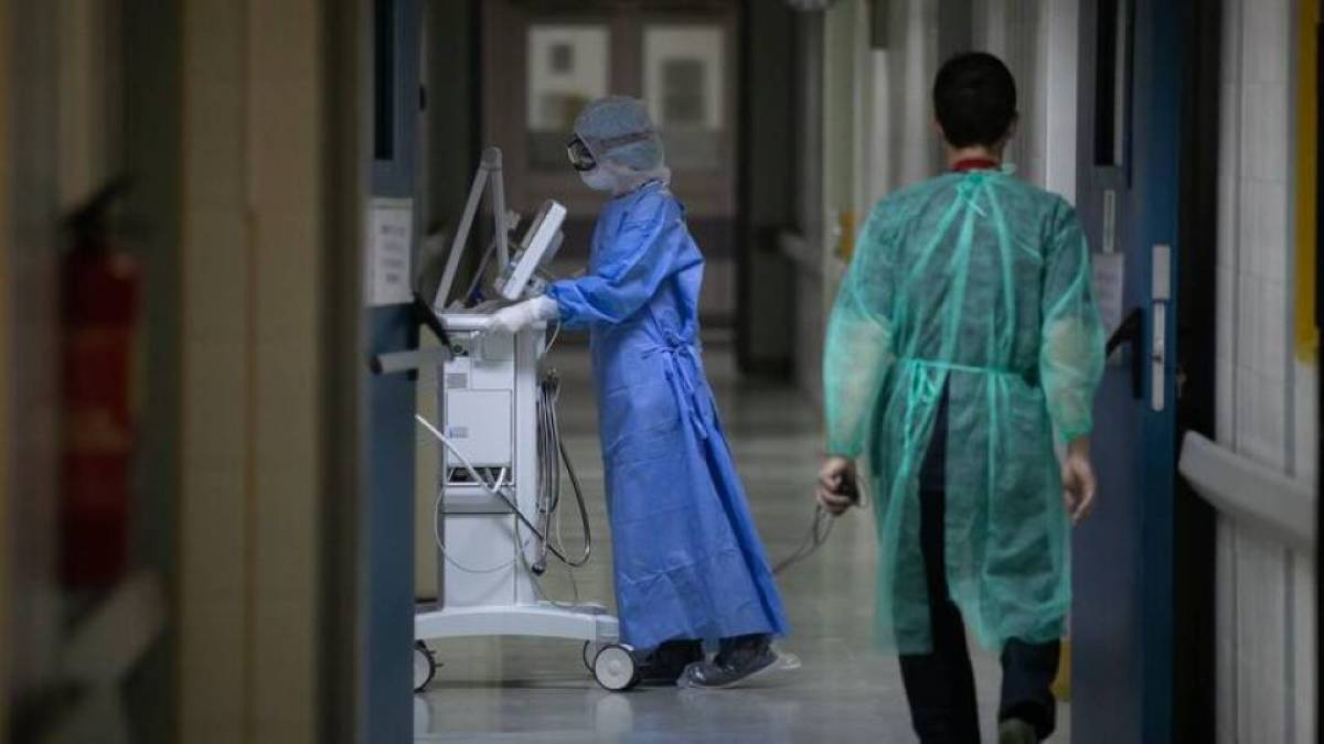 Κορονοϊός-Ελλάδα: Ρεκόρ με 21.657 νέα κρούσματα- 60 θάνατοι, 635 διασωληνωμένοι