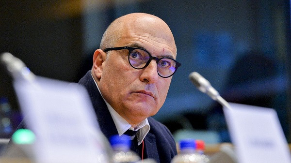 Qatargate: Συνελήφθη ο Ιταλός ευρωβουλευτής Αντρέα Κοτσολίνο