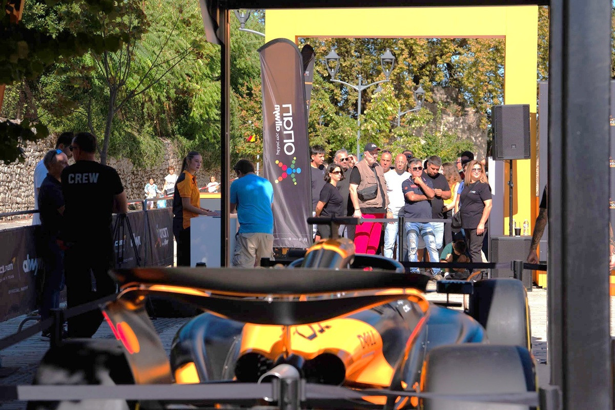 Η Λάρισα μπαίνει στον… χάρτη της Formula 1 – Το showcar της McLaren F1 Team θα βρίσκεται την Κυριακή 5 Οκτωβρίου στην κεντρική πλατεία της πόλης