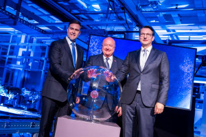 To BMW Group ξεκινά τη μαζική παραγωγή ηλεκτροκινητήρων για την Neue Klasse