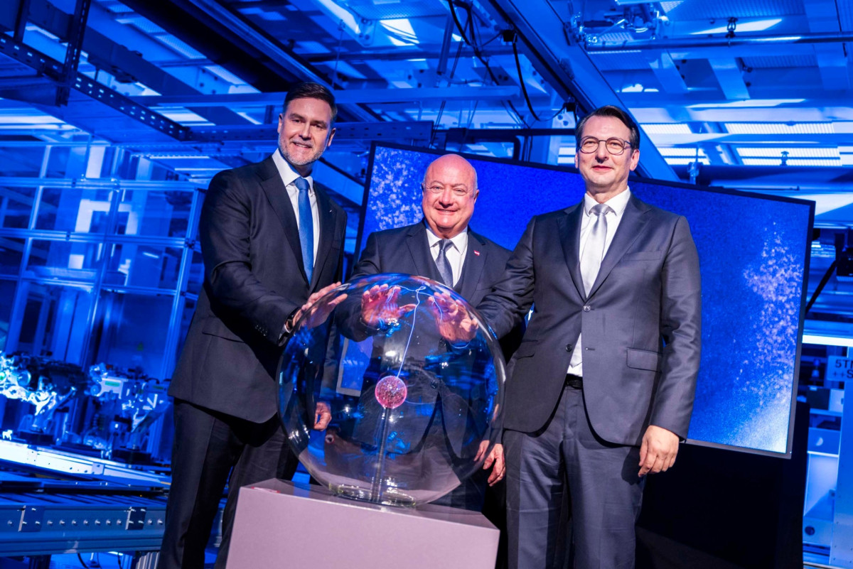 To BMW Group ξεκινά τη μαζική παραγωγή ηλεκτροκινητήρων για την Neue Klasse