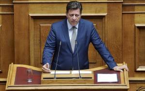 Βαρβιτσιώτης: Αναγνωρίζουμε μονομερώς τα πιστοποιητικά εμβολιασμών όλων σχεδόν των χωρών
