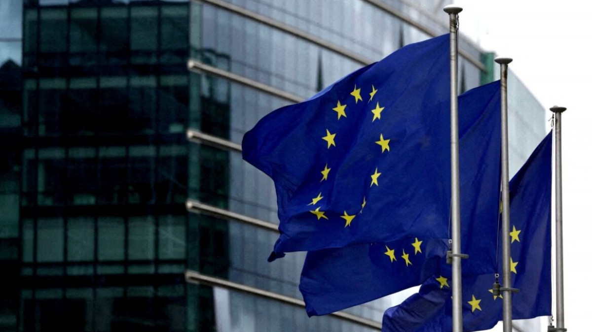 FT: Αστυνομικές έφοδοι στην Κομισιόν για πώληση 23 κτιρίων έναντι €900 εκατ.
