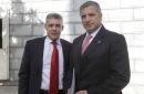 Εμφύλιος «γαλάζιων» πάνω απ΄ τα καμένα