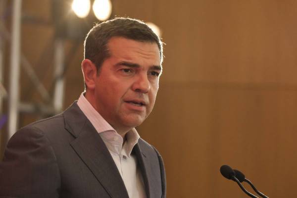 Τσίπρας: Mέτρα τώρα, για να μην κάνουμε μαύρα Χριστούγεννα