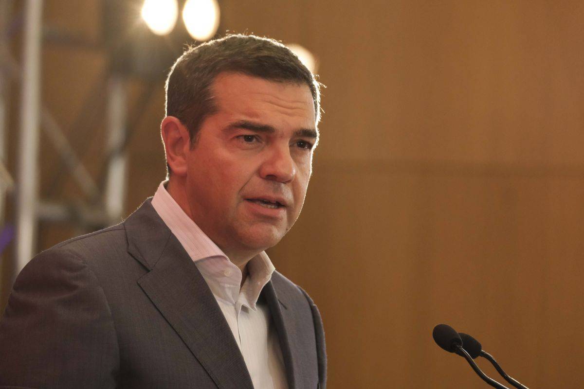 Τσίπρας: Mέτρα τώρα, για να μην κάνουμε μαύρα Χριστούγεννα