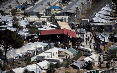 Guardian: Εξαθλίωση των προσφύγων στα κέντρα υποδοχής στη Λέσβο