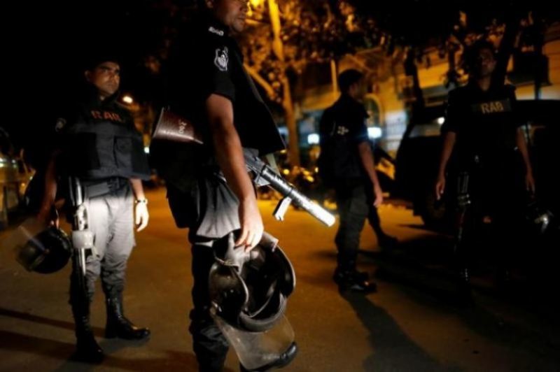 Πέντε νεκροί από εκρήξεις βομβών στο Μπανγκλαντές