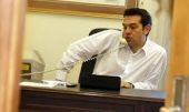 Τσίπρας: Τηλεφωνήματα σε Παπούλια, Θεοδωράκη κι ευρωπαίους ηγέτες