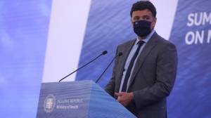 Κινητά συνεργεία εμβολιασμού για να ανέβει το ποσοστό στον τουρισμό