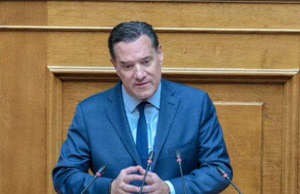 Ένταση Γεωργιάδη με ΠΑΣΟΚ και Πλεύση Ελευθερίας στη συζήτηση για τον προϋπολογισμό
