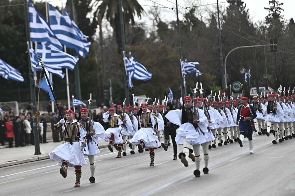25η Μαρτίου: Η μεγαλοπρεπής στρατιωτική παρέλαση της Αθήνας - Οι δηλώσεις της πολιτικής ηγεσίας