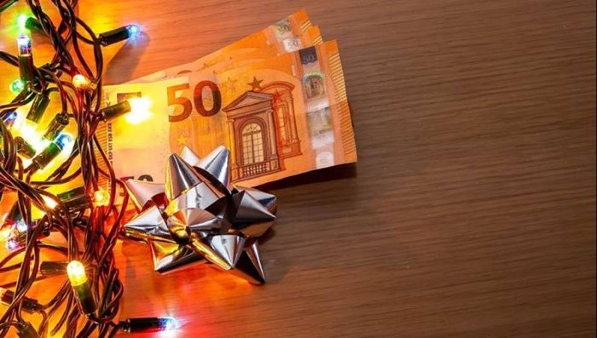 Δώρο Χριστουγέννων: Εν αναμονή της υπουργικής απόφασης-Σε δόσεις η καταβολή