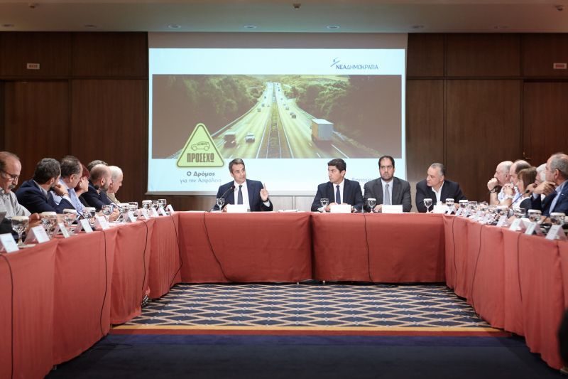Δέσμευση Μητσοτάκη για κατασκευή του Βόρειου Οδικού Άξονα Κρήτης