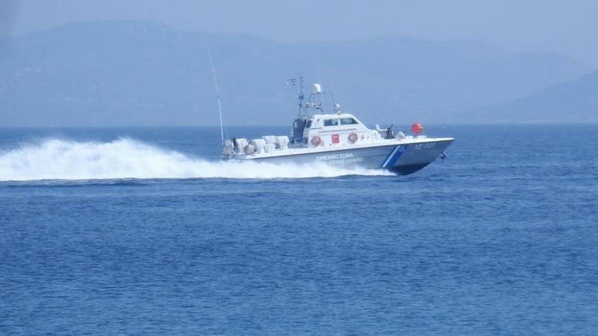 Ακυβέρνητο ιστιοφόρο με τέσσερις επιβαίνοντες στον Σαρωνικό