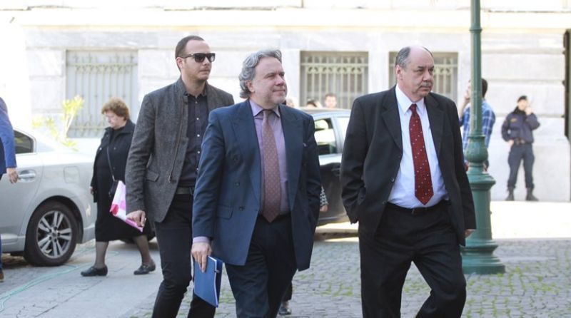 «Κόκκινο πανί» ο Κατρούγκαλος – «Τα άκουσε» από τους πολίτες