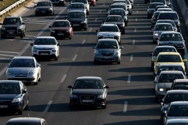 Τέλη κυκλοφορίας με το μήνα: Τροπολογία για… Πάσχα στο χωριό