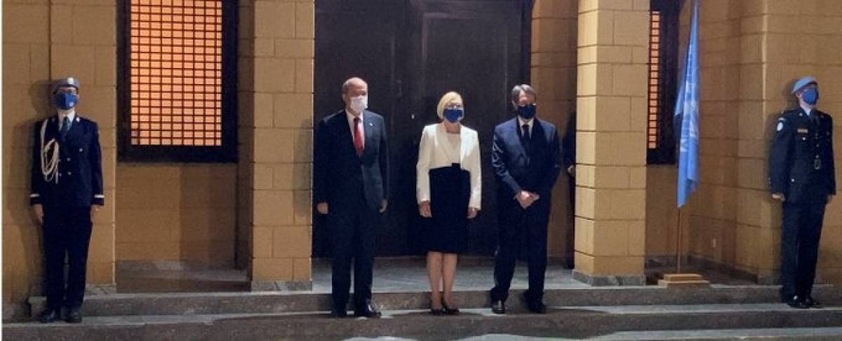 Πρώτη άτυπη συνάντηση Αναστασιάδη-Τατάρ (photos)