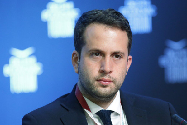 Τσάπαλος: Μηδενικές χρεώσεις στα ATM από τα μέσα Αυγούστου - Τι αλλάζει για πολίτες και επιχειρήσεις