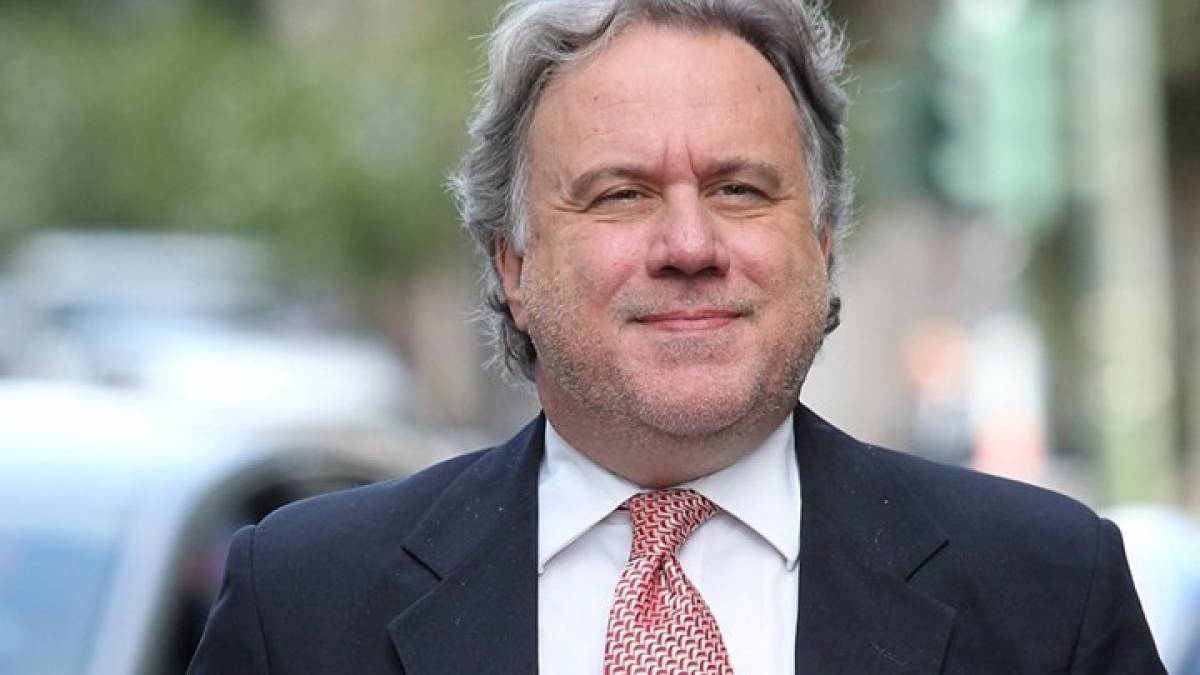 Ο Κατρούγκαλος υπέγραψε τον κυρωτικό νόμο της συμφωνίας των Πρεσπών
