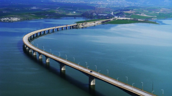 Την επόμενη εβδομάδα αναμένεται ν’ανοίξει για ΙΧ η γέφυρα Σερβίων