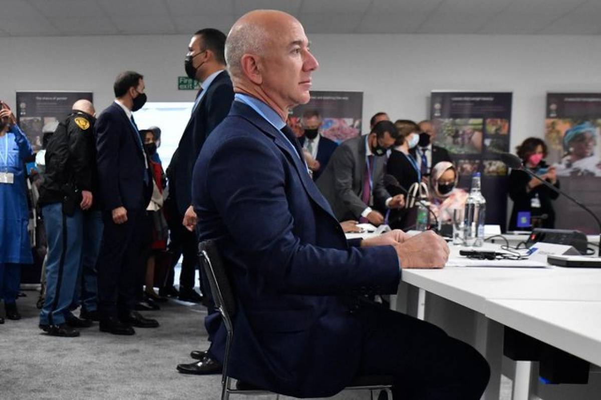 COP26: Δέσμευση Μπέζος για $2 δισ. κατά της κλιματικής αλλαγής