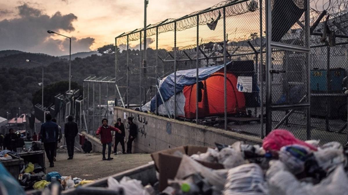 Στη Μόρια για τους πρόσφυγες Γερμανοί βουλευτές: Υποκρύπτεται πολιτική εκφοβισμού;
