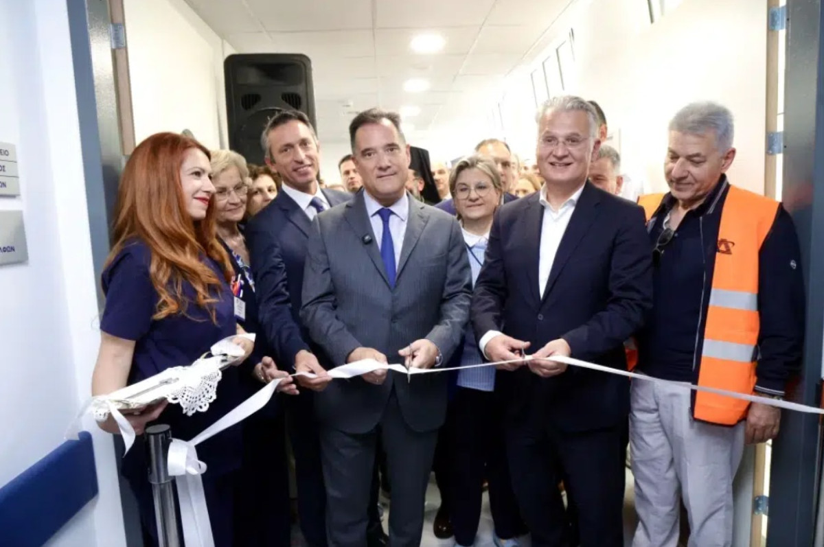 «Θερμή» υποδοχή Γεωργιάδη στο νοσοκομείο Καλαμάτας από τους υπαλλήλους