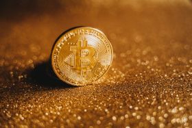 Το bitcoin ξανά πάνω από τα 50.000 δολάρια