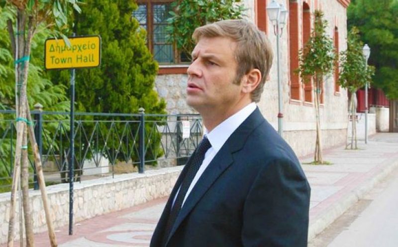 Ο Απ. Γκλέτσος στηρίζει τον Γ. Παπανδρέου