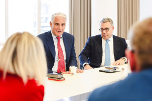 Alpha Bank- UniCredit: Διεθνής διάκριση για τη συγχώνευση στη Ρουμανία